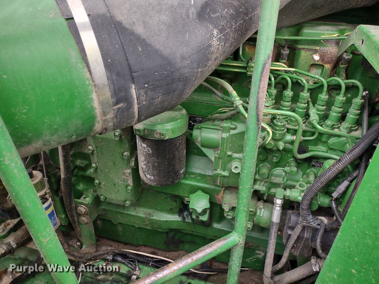 image for item DR8150 1994 John Deere 9500  RWA combine