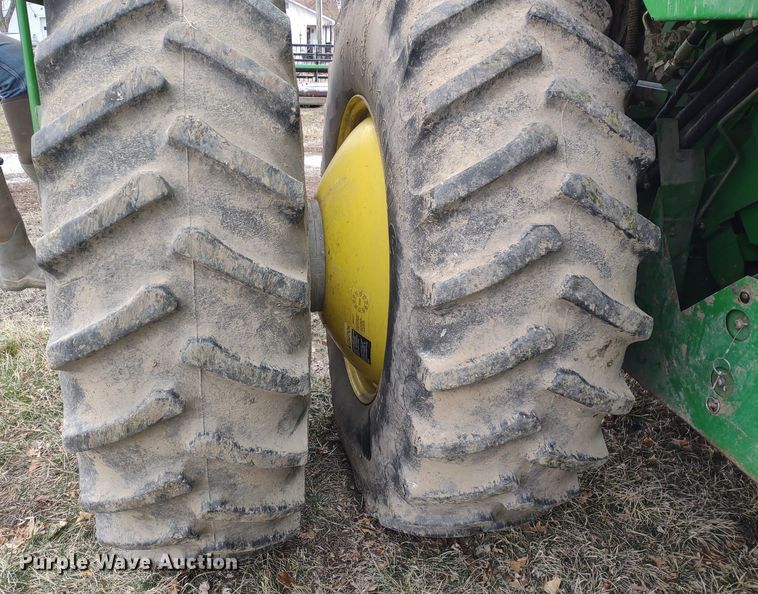 image for item DR8150 1994 John Deere 9500  RWA combine