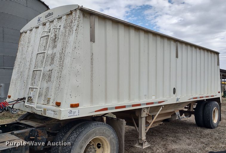 image for item DR8153 1996 Jet  grain trailer