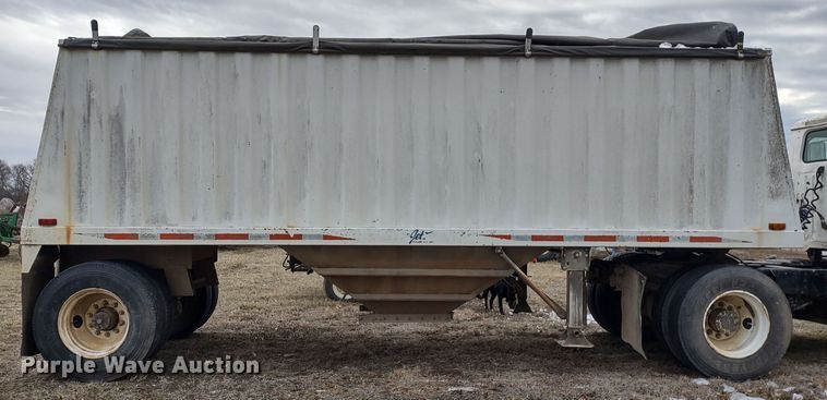 image for item DR8153 1996 Jet  grain trailer
