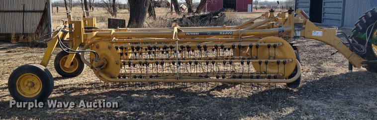 image for item DR8161 Vermeer R2300  hay rake
