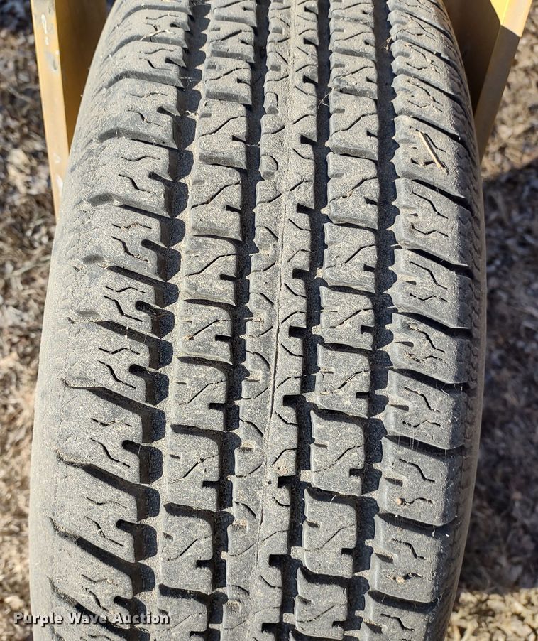 image for item DR8161 Vermeer R2300  hay rake