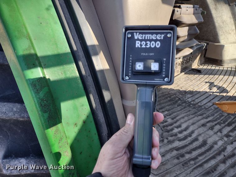 image for item DR8161 Vermeer R2300  hay rake