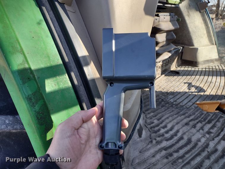 image for item DR8161 Vermeer R2300  hay rake