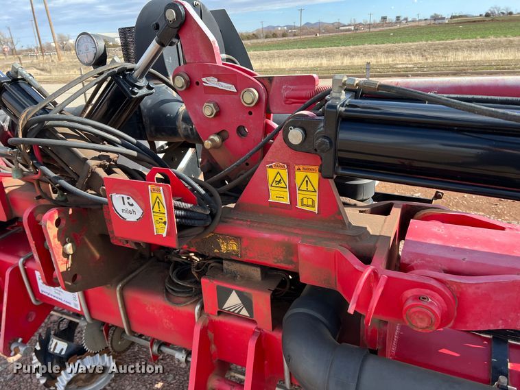 image for item DS2752 AGCO White 8700  planter