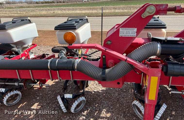 image for item DS2752 AGCO White 8700  planter