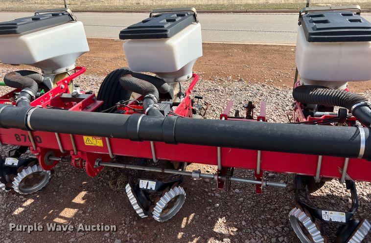 image for item DS2752 AGCO White 8700  planter