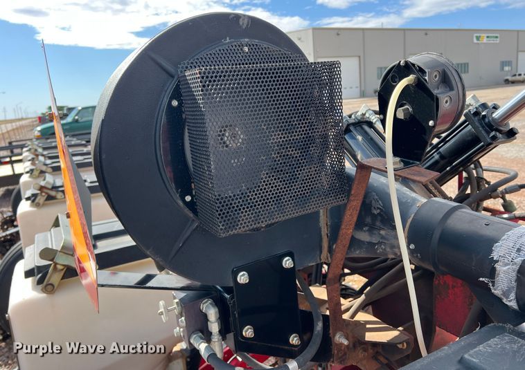 image for item DS2752 AGCO White 8700  planter