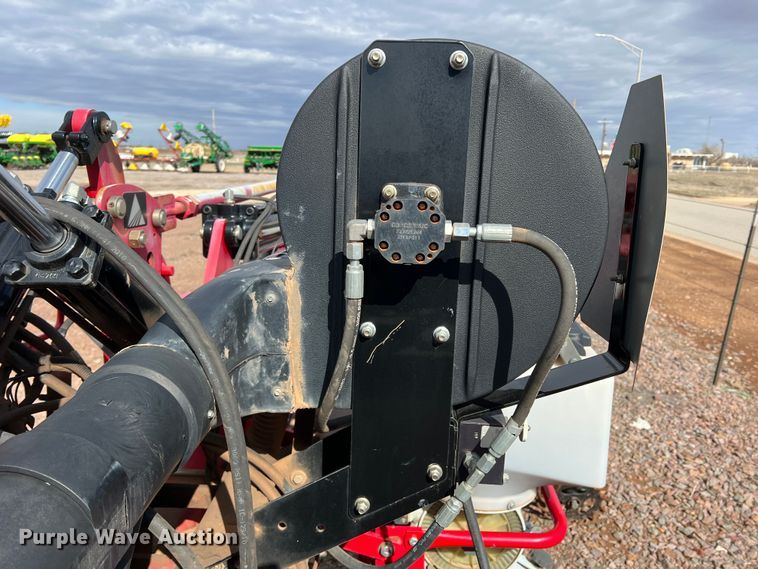 image for item DS2752 AGCO White 8700  planter
