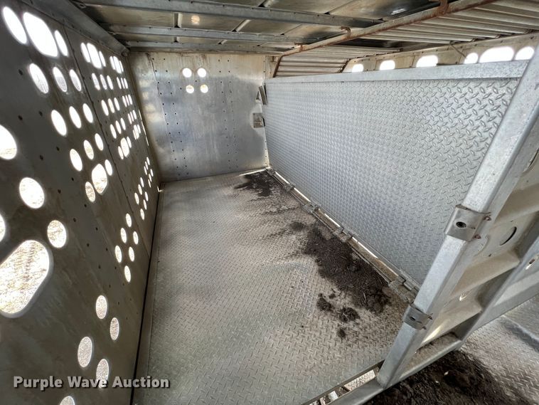 image for item ID9415 1989 Guthrie  livestock trailer