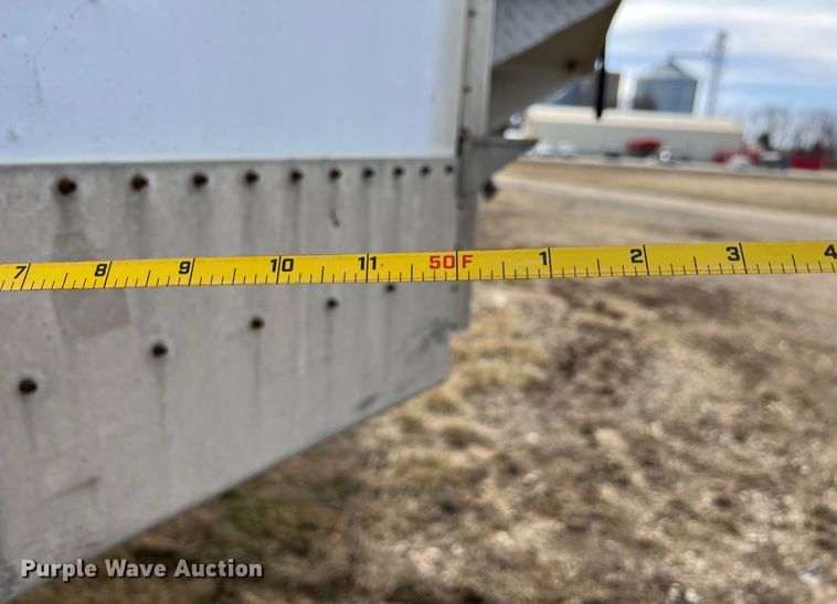 image for item ID9415 1989 Guthrie  livestock trailer