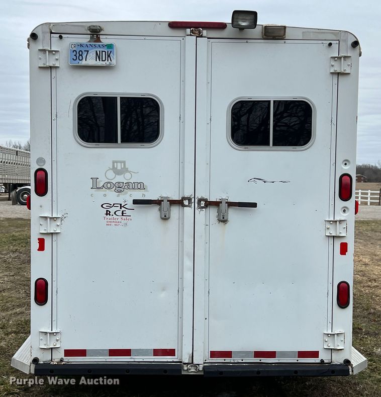 image for item ID9488 2005 Logan Coach  livestock trailer