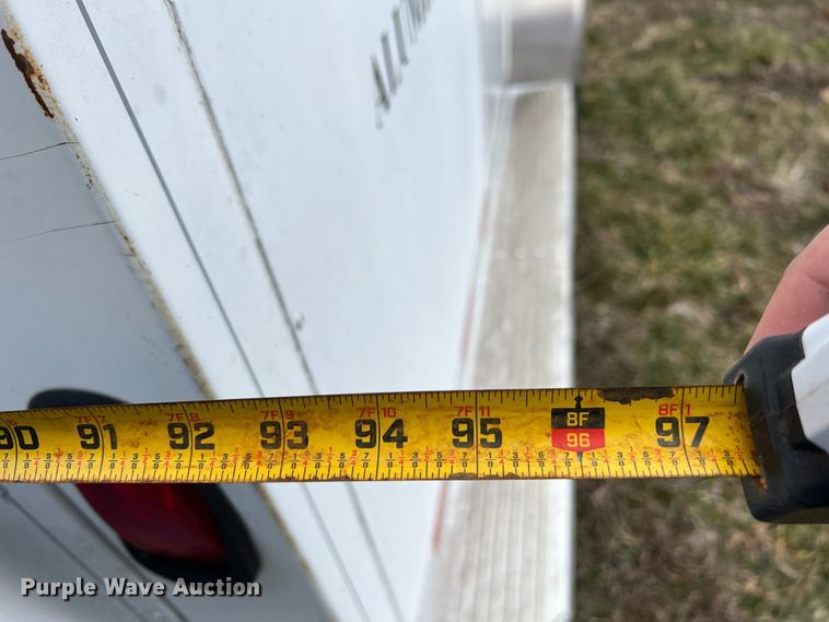 image for item ID9488 2005 Logan Coach  livestock trailer