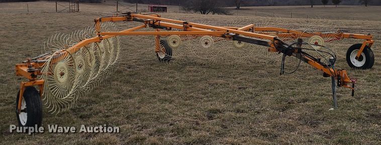 image for item JG9478 2006 Enrossi RTVHB  hay rake