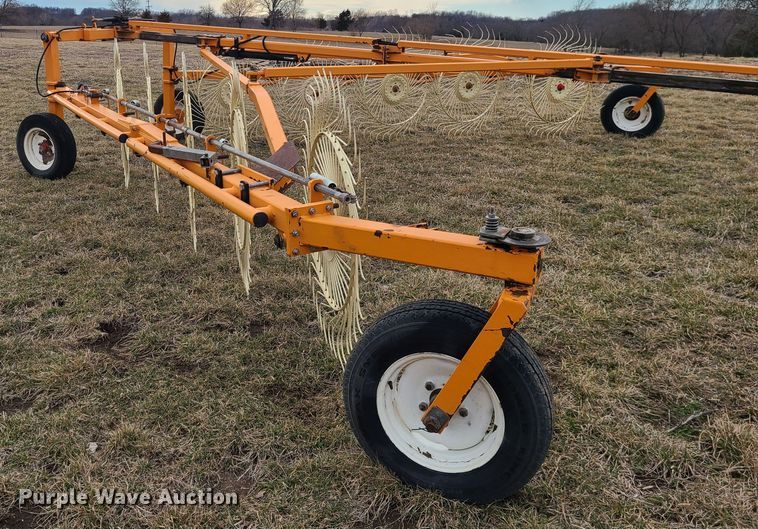 image for item JG9478 2006 Enrossi RTVHB  hay rake