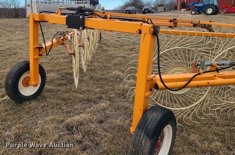 image for item JG9478 2006 Enrossi RTVHB  hay rake