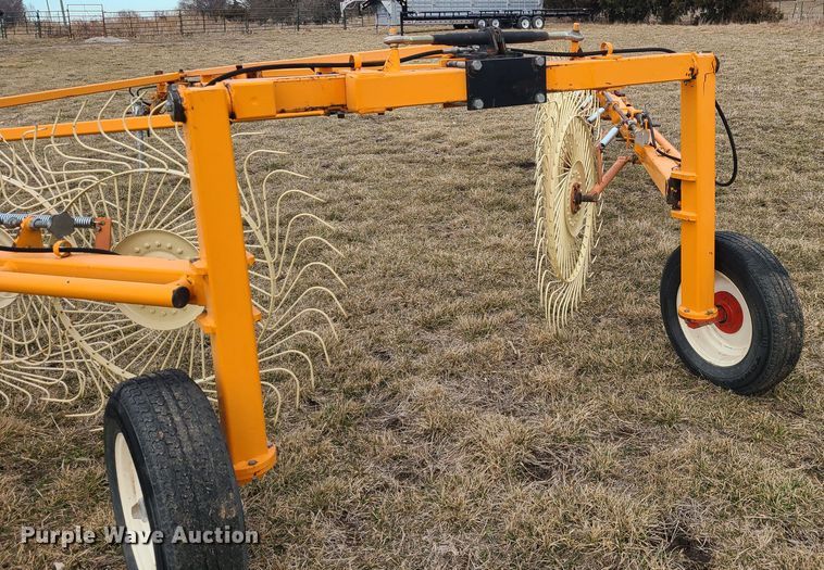 image for item JG9478 2006 Enrossi RTVHB  hay rake