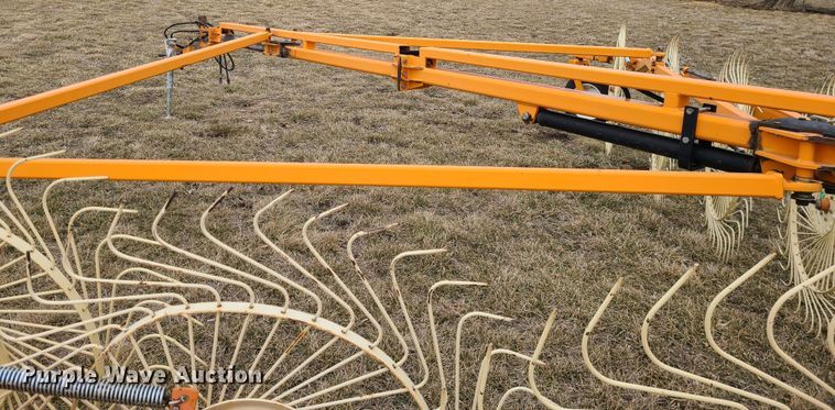 image for item JG9478 2006 Enrossi RTVHB  hay rake