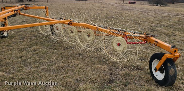 image for item JG9478 2006 Enrossi RTVHB  hay rake