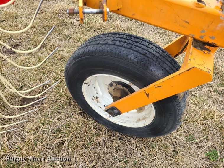 image for item JG9478 2006 Enrossi RTVHB  hay rake