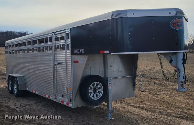 image for item JG9479 2021 Sundowner Rancher Express  livestock trailer
