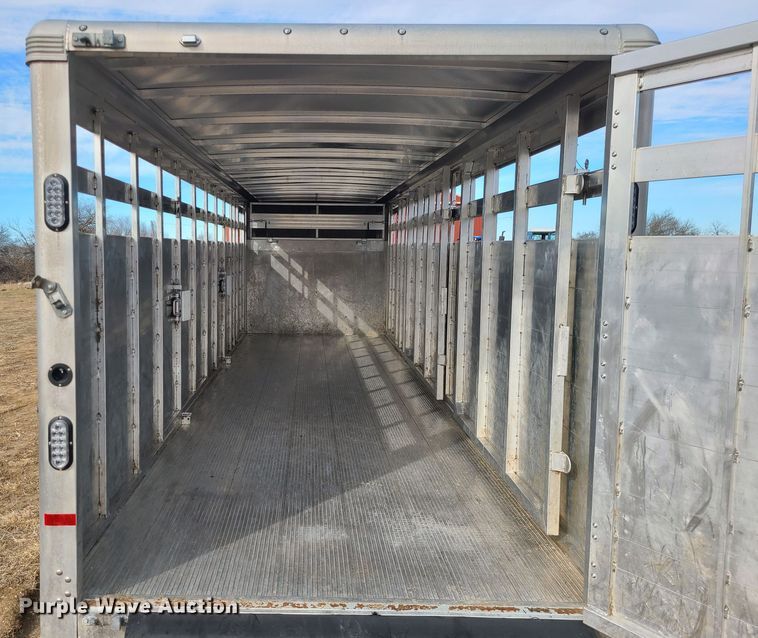 image for item JG9479 2021 Sundowner Rancher Express  livestock trailer