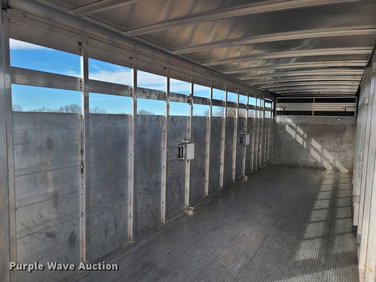 image for item JG9479 2021 Sundowner Rancher Express  livestock trailer