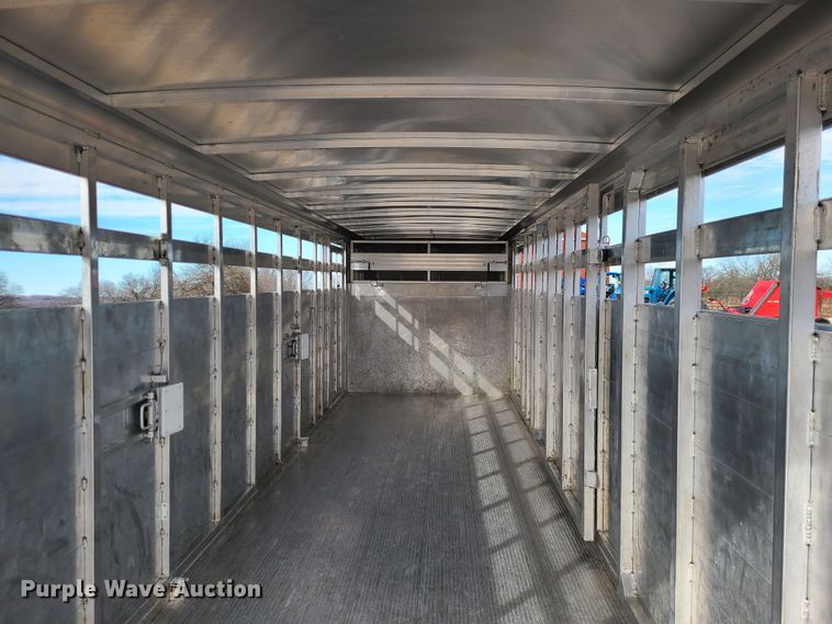image for item JG9479 2021 Sundowner Rancher Express  livestock trailer