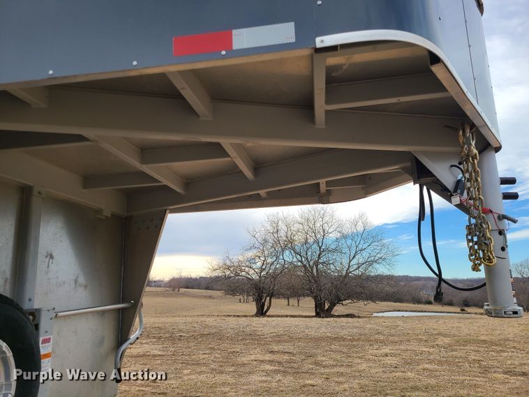 image for item JG9479 2021 Sundowner Rancher Express  livestock trailer