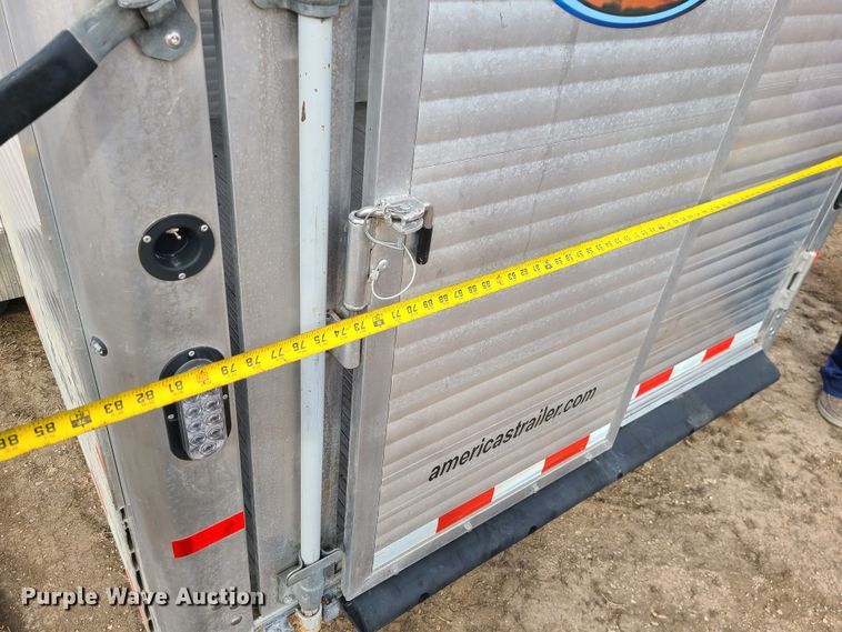 image for item JG9479 2021 Sundowner Rancher Express  livestock trailer