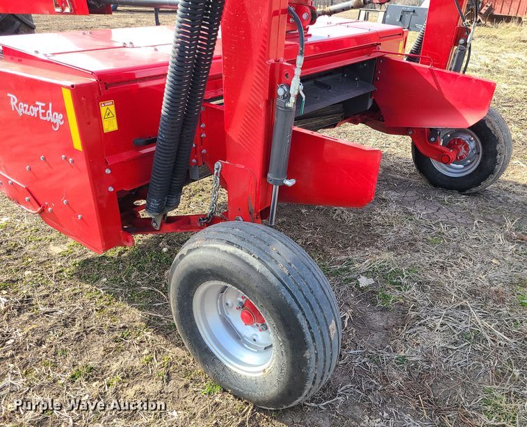 image for item JG9481 2020 Massey Ferguson 1376  disc mower