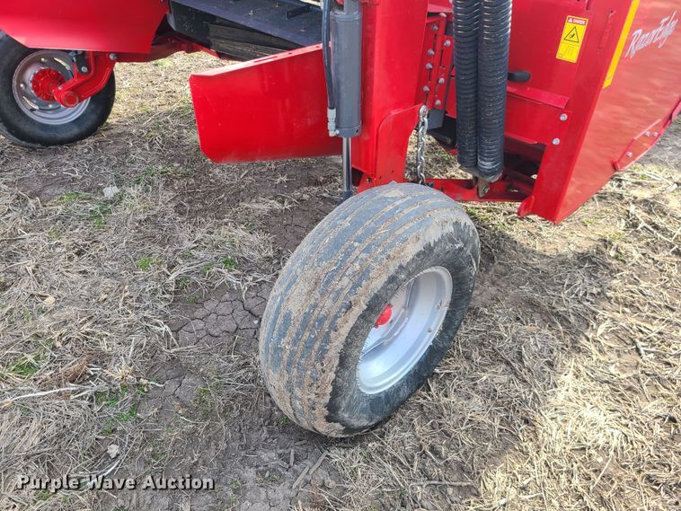 image for item JG9481 2020 Massey Ferguson 1376  disc mower