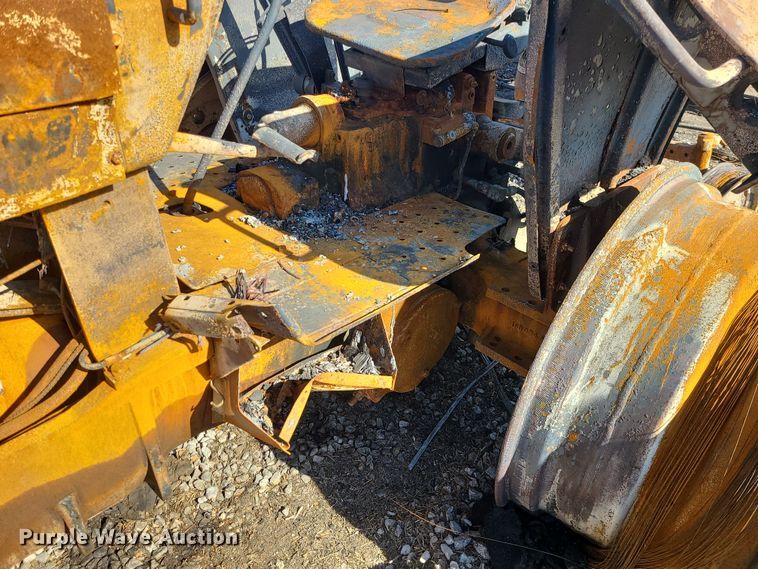 image for item JG9483 1965 Oliver 1850  tractor