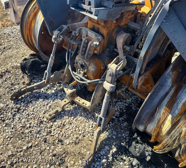 image for item JG9483 1965 Oliver 1850  tractor