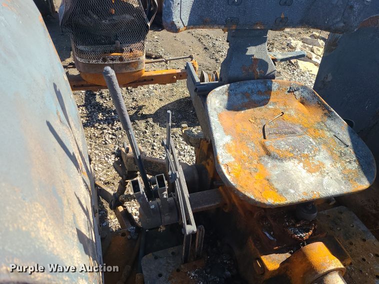 image for item JG9483 1965 Oliver 1850  tractor