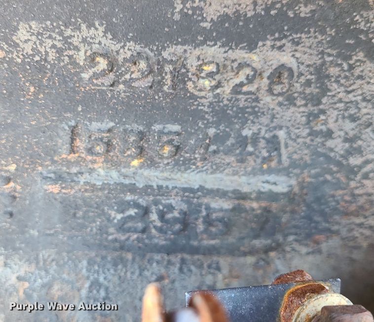 image for item JG9483 1965 Oliver 1850  tractor