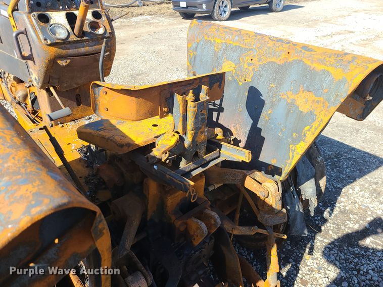 image for item JG9484 Oliver 1800  tractor