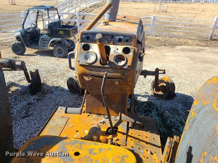 image for item JG9484 Oliver 1800  tractor