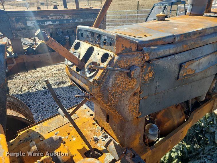 image for item JG9484 Oliver 1800  tractor