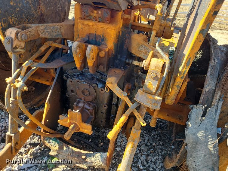 image for item JG9484 Oliver 1800  tractor