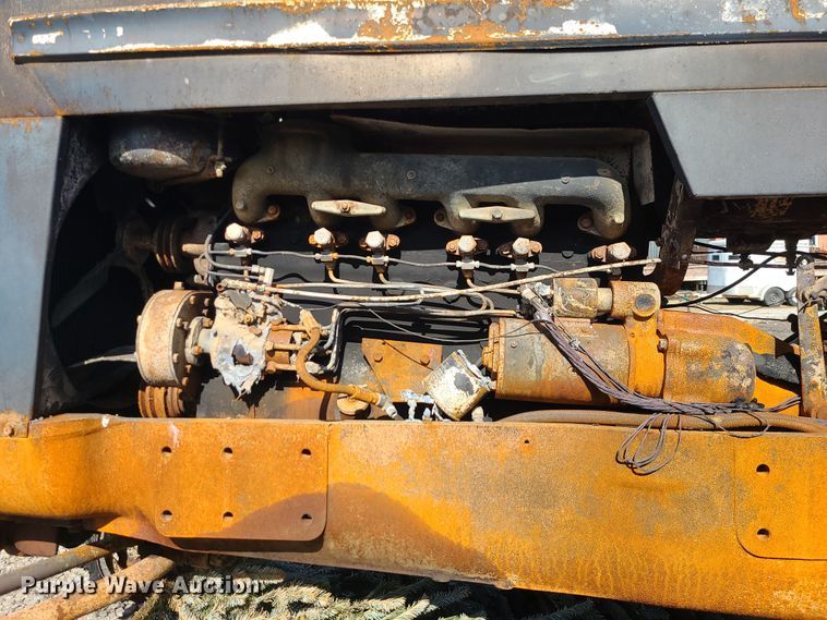 image for item JG9484 Oliver 1800  tractor