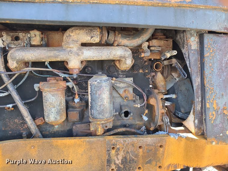 image for item JG9484 Oliver 1800  tractor