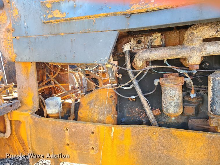 image for item JG9484 Oliver 1800  tractor