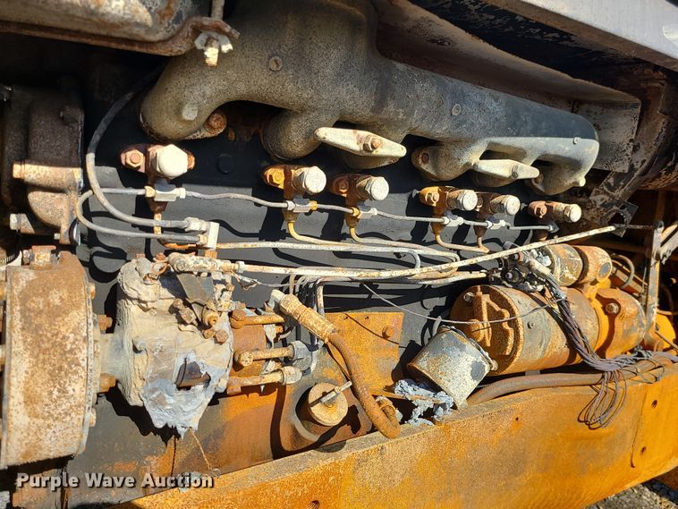 image for item JG9484 Oliver 1800  tractor