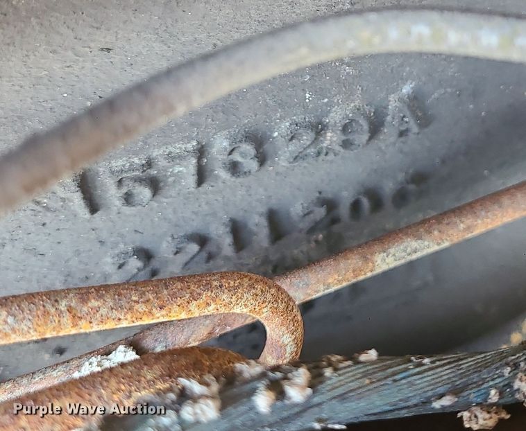 image for item JG9484 Oliver 1800  tractor