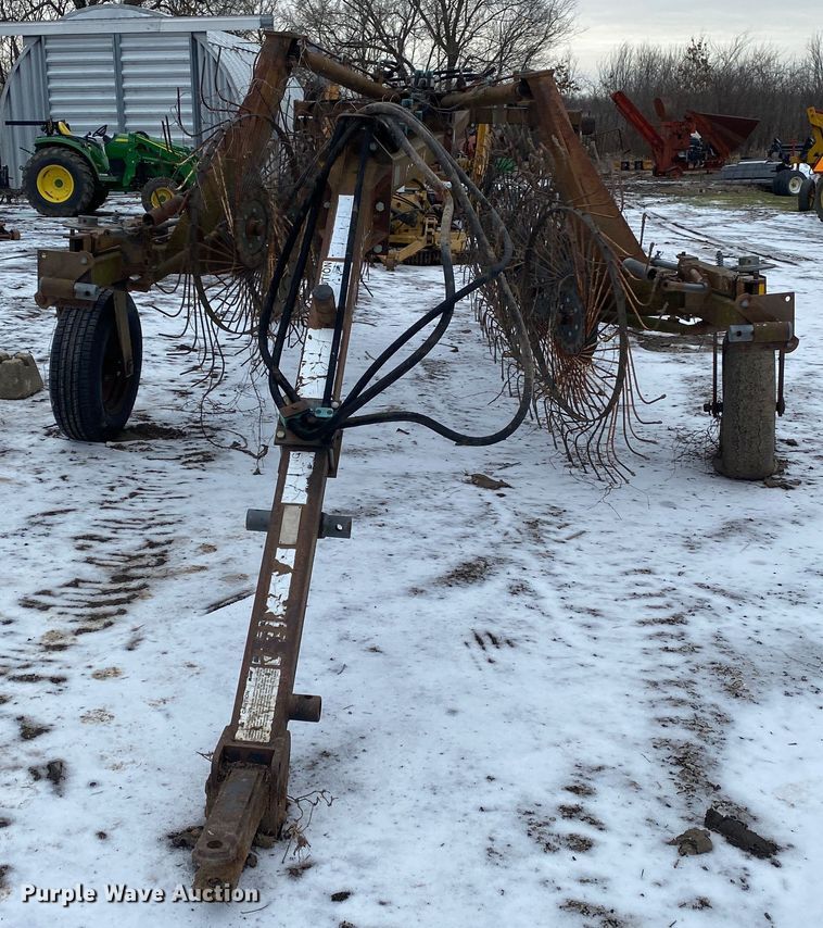 image for item KV9745 M&W DF  hay rake