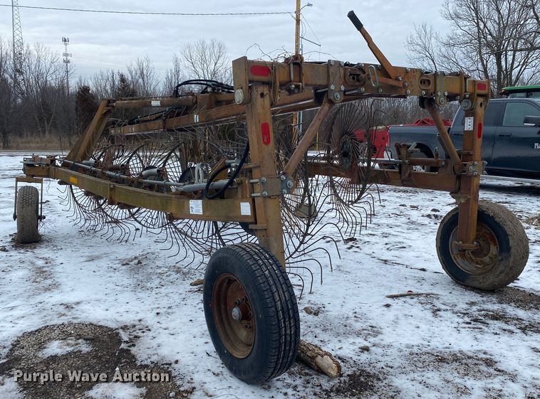 image for item KV9745 M&W DF  hay rake