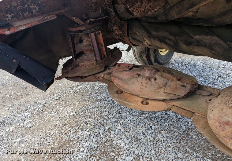 image for item LF9609 1990 New Holland 411 Discbine  swather / windrower