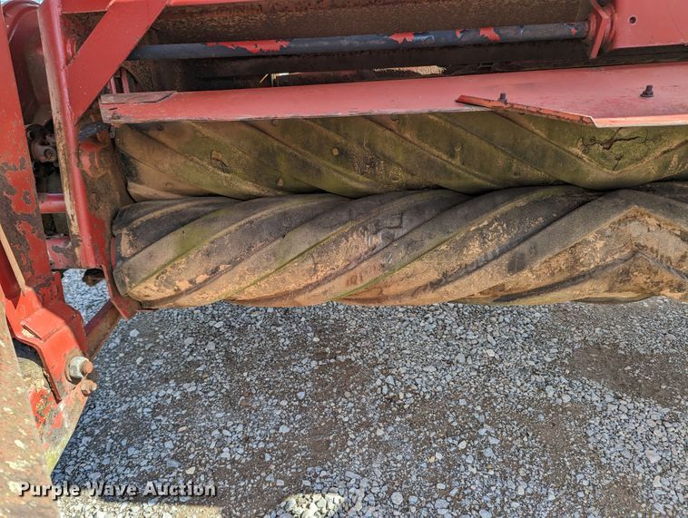 image for item LF9609 1990 New Holland 411 Discbine  swather / windrower