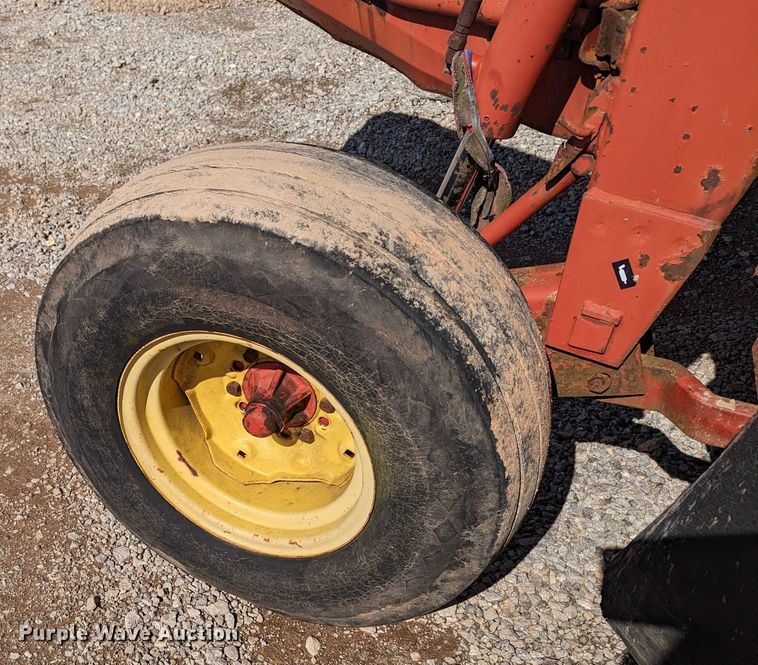 image for item LF9609 1990 New Holland 411 Discbine  swather / windrower